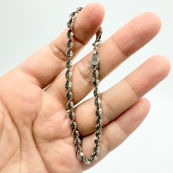 Vintage 925 Italy Sterling Silver Twist
Chain Bracelet - Picture 2 of 6